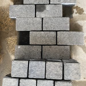 Wall Cladding - Dark Gray Basalt - Mesh Mounted - Flamed